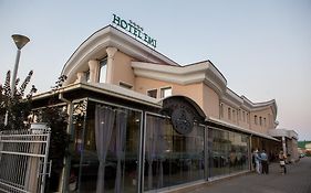 Hotel Emi